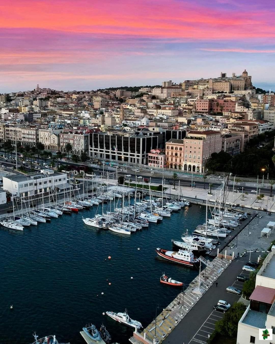 Lu House Appartamento Bastione Cagliari Bagian luar foto